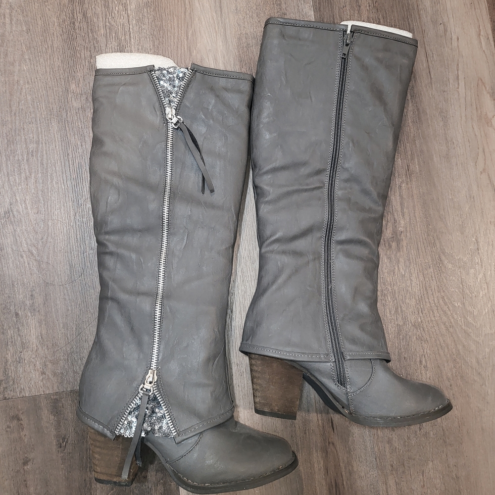 Stylish Gray Heeled Women's Boots